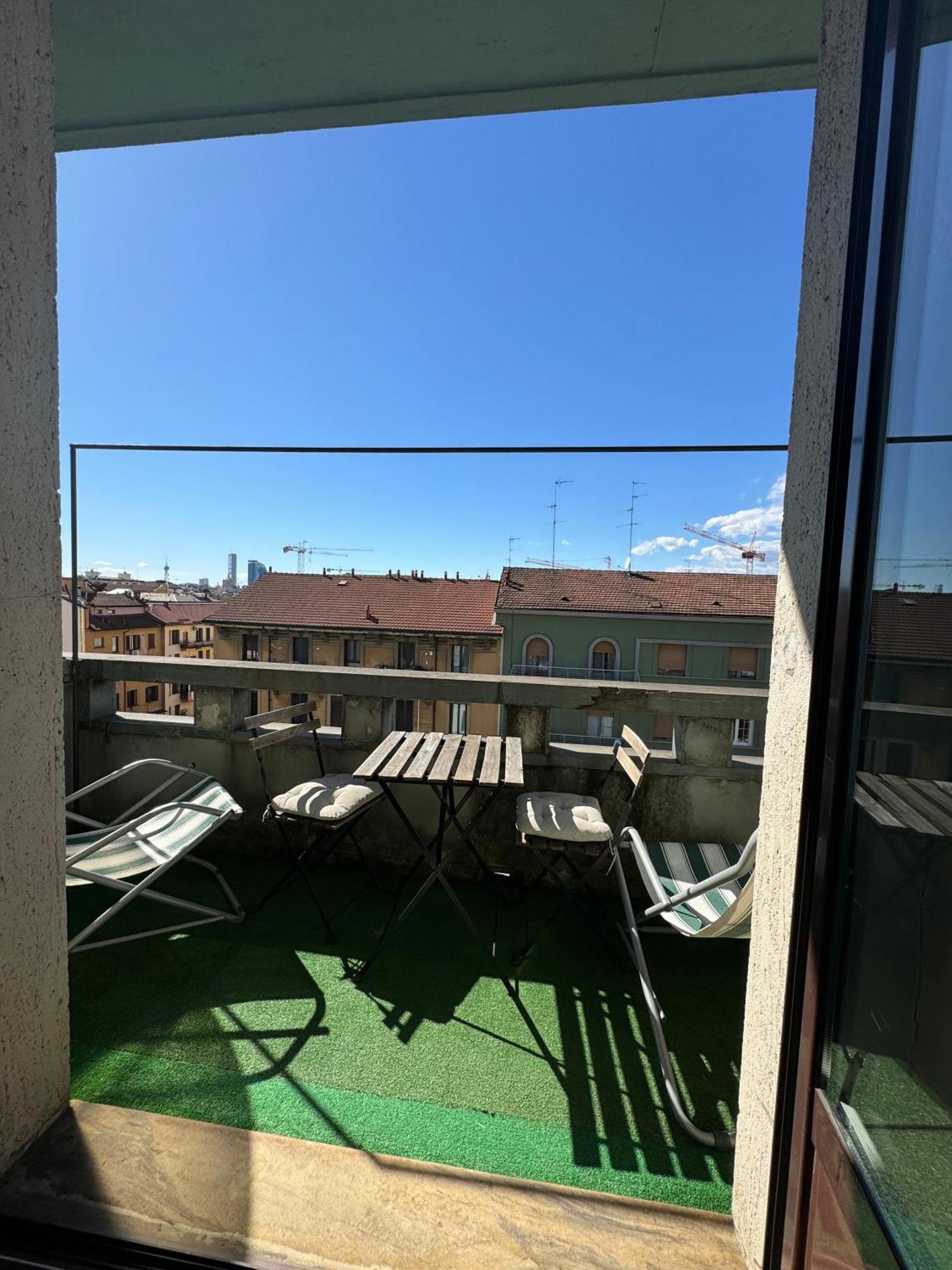 Trilocale Con Due Balconi A Isola Porta Nuova Apartamento Milão Exterior foto