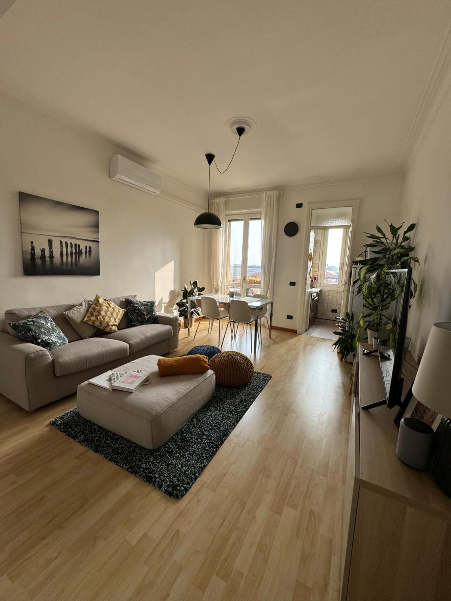 Trilocale Con Due Balconi A Isola Porta Nuova Apartamento Milão Exterior foto